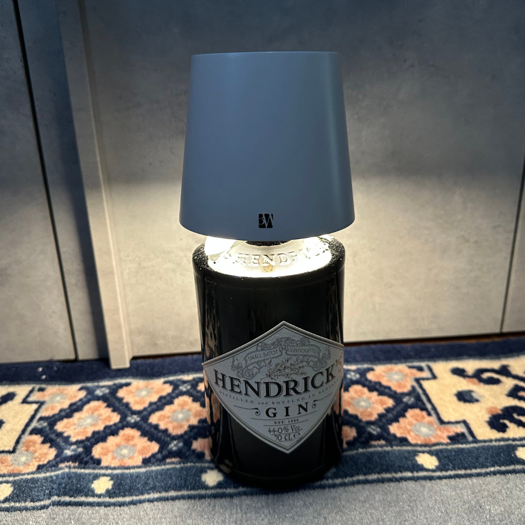 TUNDRA HOME - Lampada Bottiglia da Tavolo ONE-LIGHT ESSENTIAL a LED,  Ricaricabile, SENZA FILI, Abat Jour da Scrivania per Bottiglie da VINO,  WHISKY, GIN, Paralume da Interno Esterno (Oro Rosa) : 